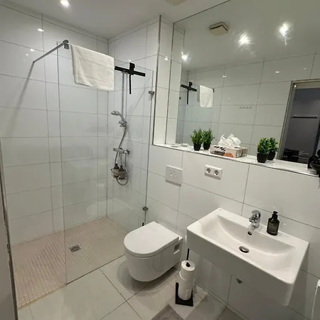 Apartamento Bella Business&Family 100M Zum Konzerteingang Schloss,Parkplatz,Smarttv,Netflix,Waschmaschine,24H Checkin, 36Qm Ludwigsburg