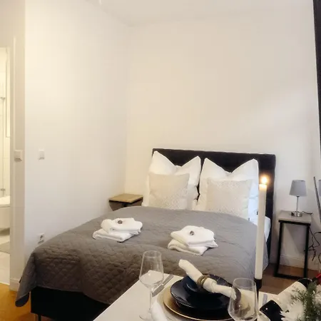 Bella Business&Family 100M Zum Konzerteingang Schloss,Parkplatz,Smarttv,Netflix,Waschmaschine,24H Checkin, 36Qm Apartamento *