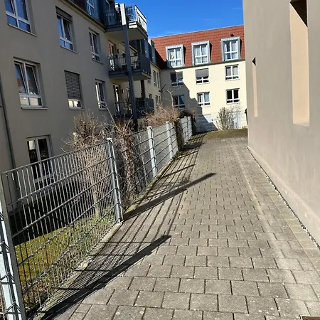 Apartamento Bella Business&Family 100M Zum Konzerteingang Schloss,Parkplatz,Smarttv,Netflix,Waschmaschine,24H Checkin, 36Qm
